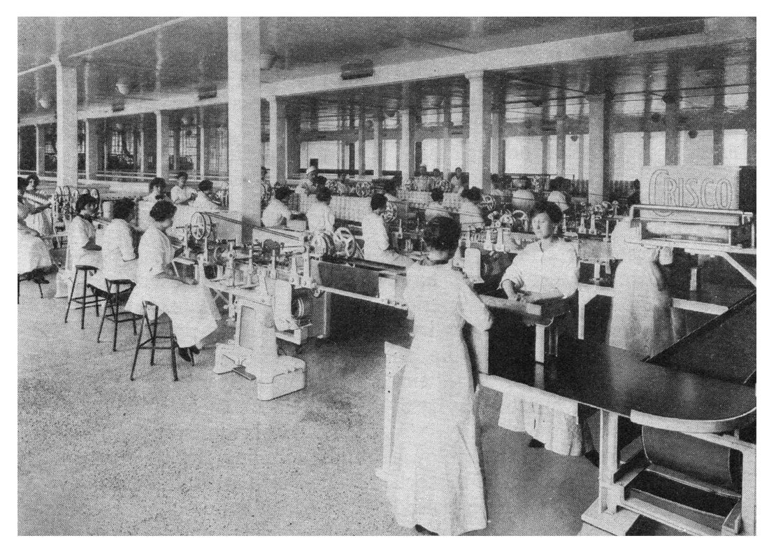 Picture from 1915 of women working at a Procter & Gamble factory.
